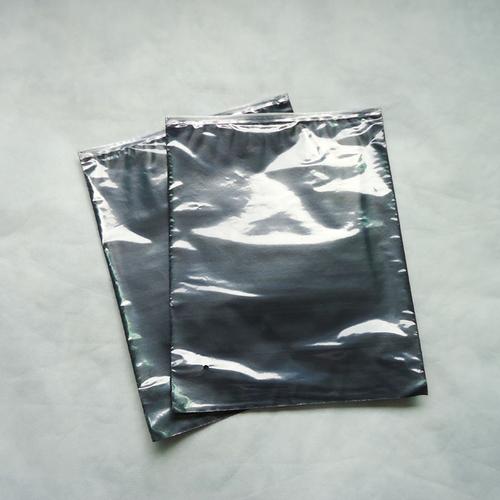 如何選擇優質服裝包裝袋 PE拉鏈袋、透明袋與無紡布袋的對比指南